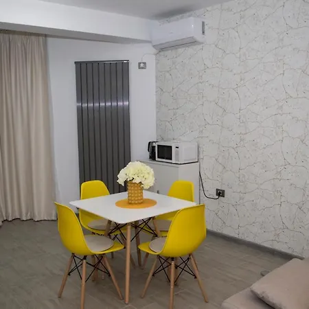 Yellow Sun Apartament Appartement